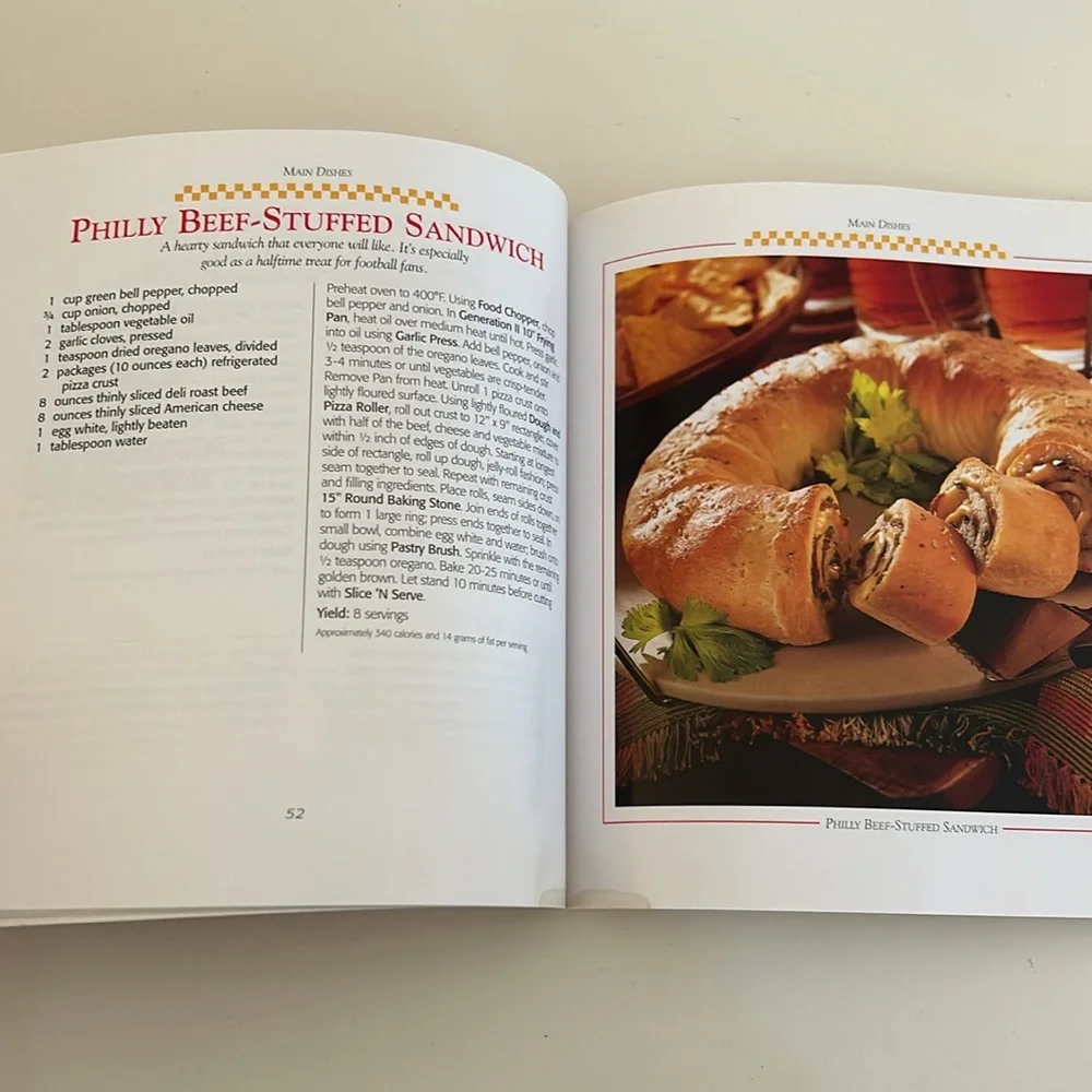 The Pampered Chef Doris Christopher's Stoneware Sensations Paperback Cookbook
